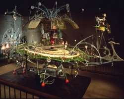 The most interesting object placed in the museum was the S.S. Pussiewillow II. It was an electric-moving sculpture made by British artist Rowland Emet